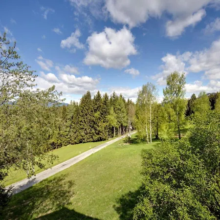 In Mooswald In Carinthia With Pool *